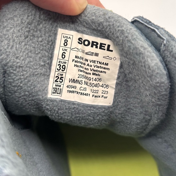 Sorel Womens Size 8 Kinetic Impact Conquest Waterproof Insulated Sneaker Boots - Picture 10 of 10